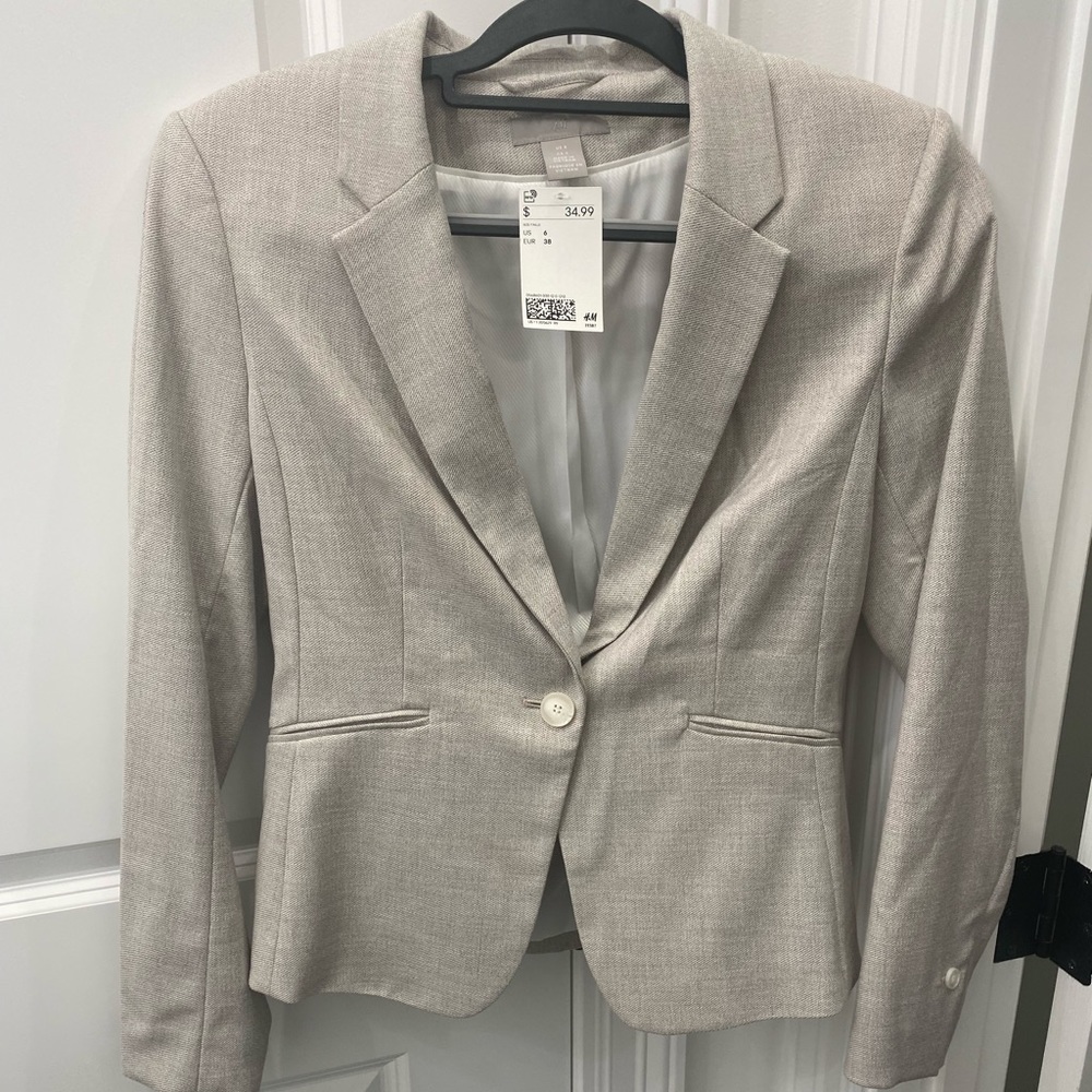 NWT H&M Blazer Size 6
